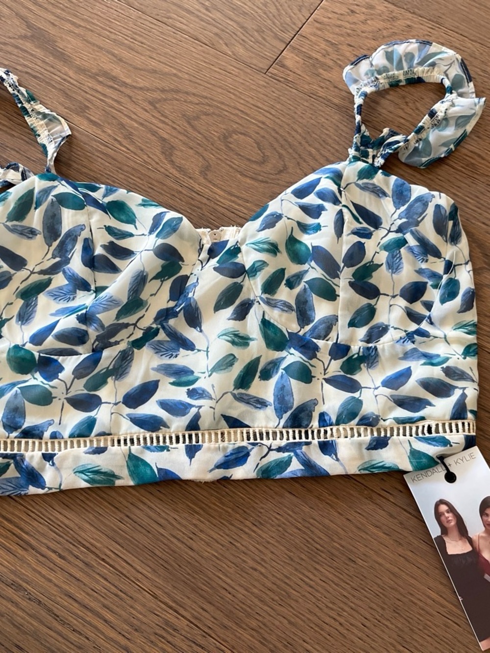 Kendall & Kylie Teal and Blue Leaf-Print Crop Top